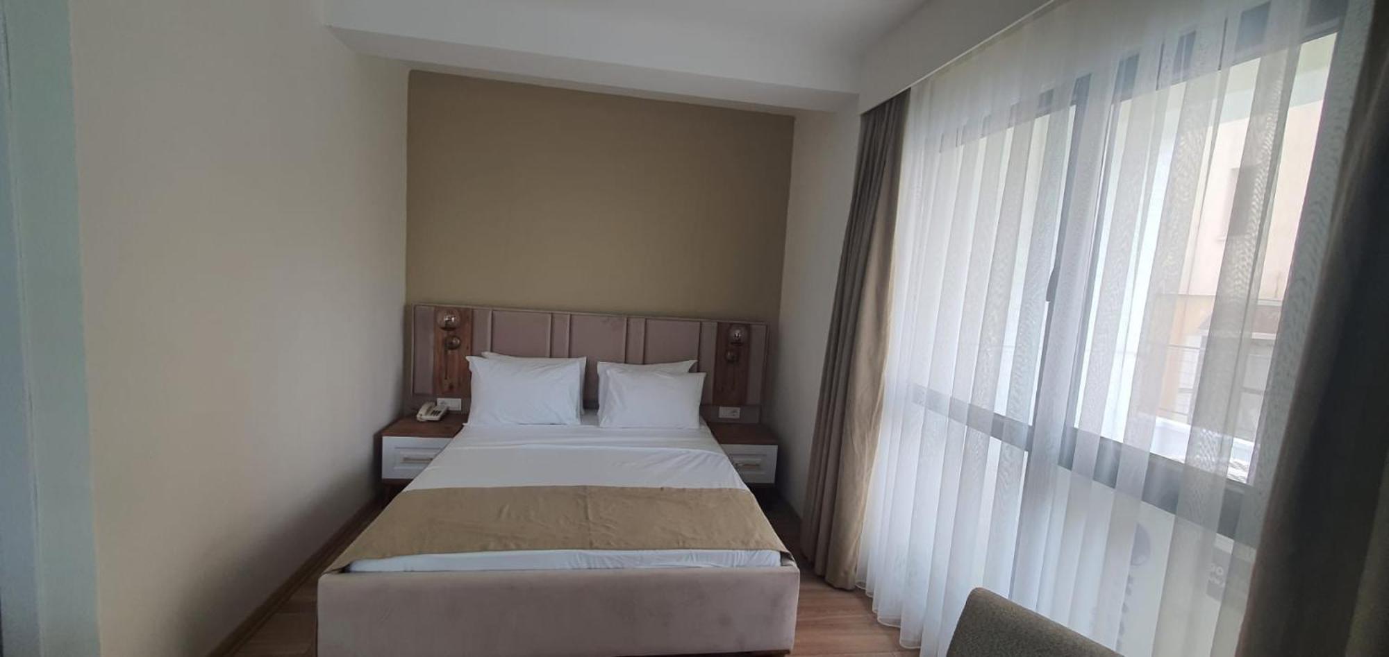 Petra Port Hotel Istanbul Exterior photo